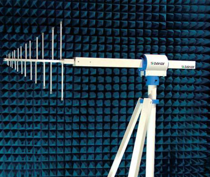 Automatic Antenna Polarization Switching Device